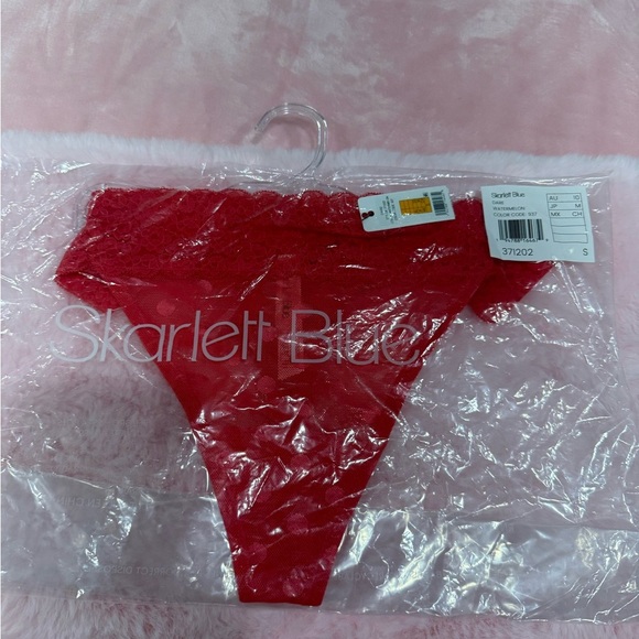 Skarlett Blue Women's Dare Dot Mesh
Red Thong Sz S - Picture 3 of 4